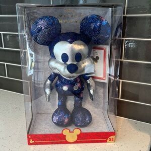 Disney Year Of the Mouse Mickey Mouse Fantasy in the Sky Plush NEW IN BOX!